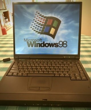 Gateway Solo 9300 Pro